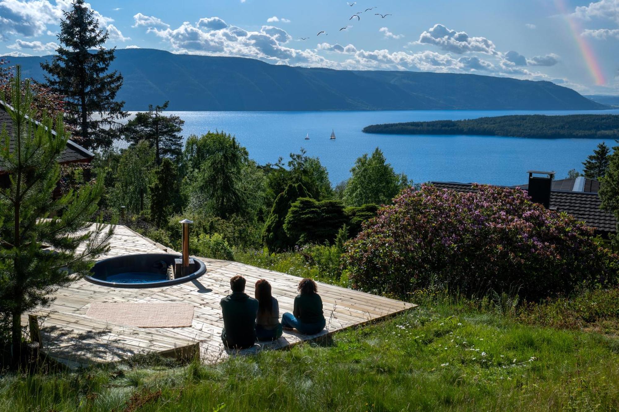 Mountain & Haven & Close To Oslo Stange
